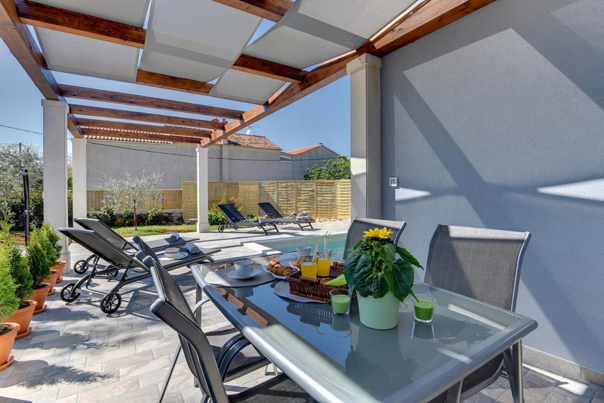 Villa Sunny Home Vodnjan Exteriör bild