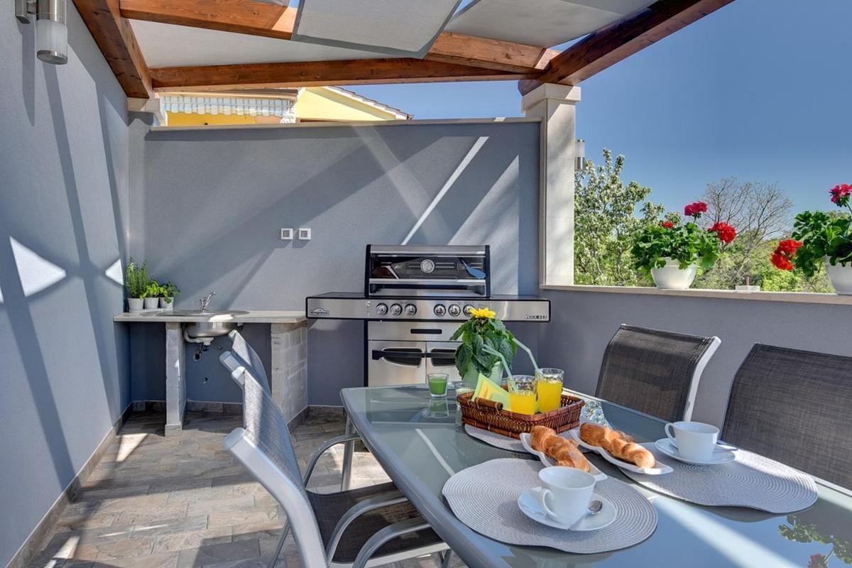 Villa Sunny Home Vodnjan Exteriör bild