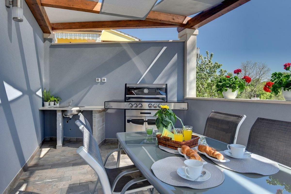 Villa Sunny Home Vodnjan Exteriör bild